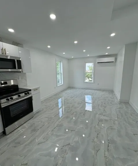 1103 N 41st St #3 — Photo 1