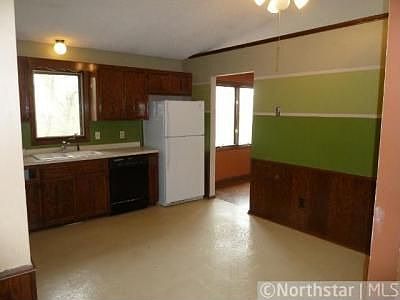 3rd image of 8839 Oregon Ave N