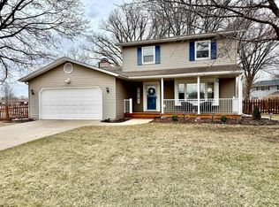 283 Old Pioneer Rd, Fond Du Lac, WI