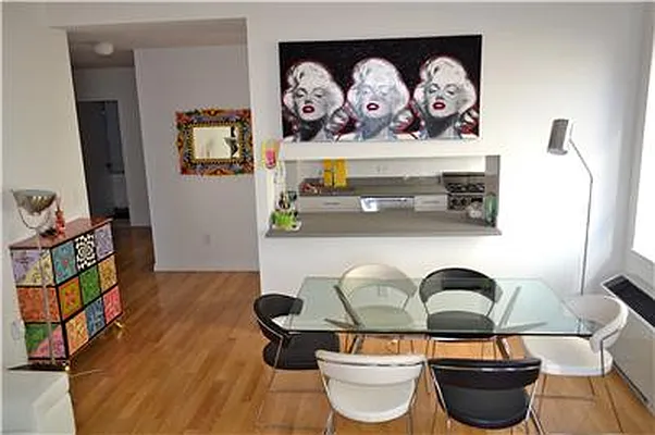 Rented by Domus Realty | media 72