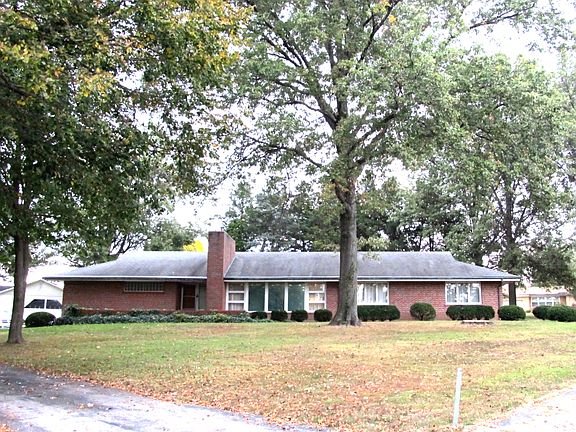3rd image of 11915 Rosalind Ct