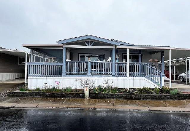 2nd image of 1000 E Central Ave Space 45