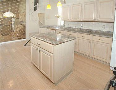 5th image of 705 Sturbridge Ln