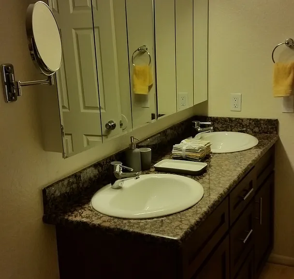 Desert Lakes Apartments — Photo 16