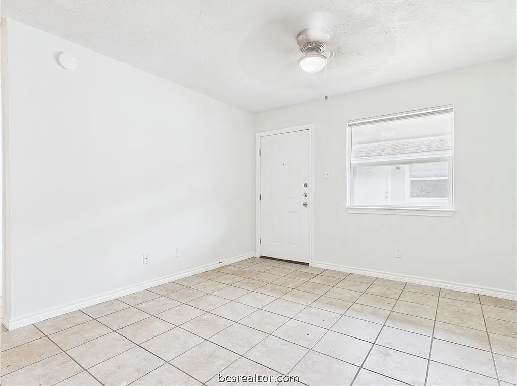2 bed, 634 sqft, $950 — Photo 4