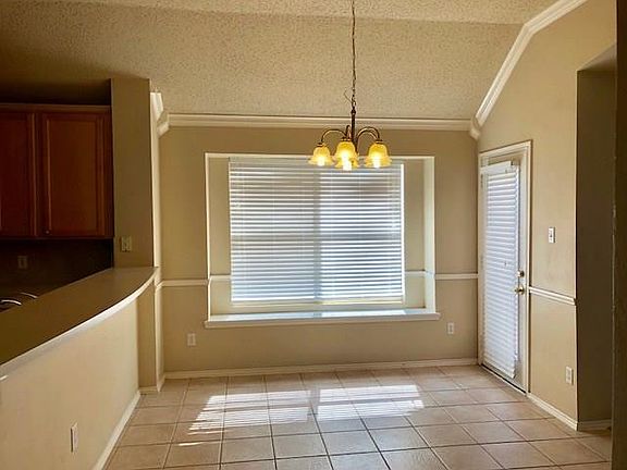 3rd image of 5033 Geranium Ct
