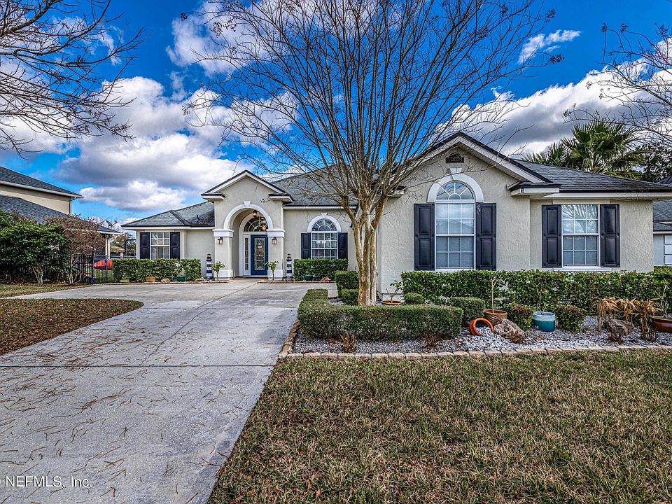 1st image of 13775 Victoria Lakes Dr