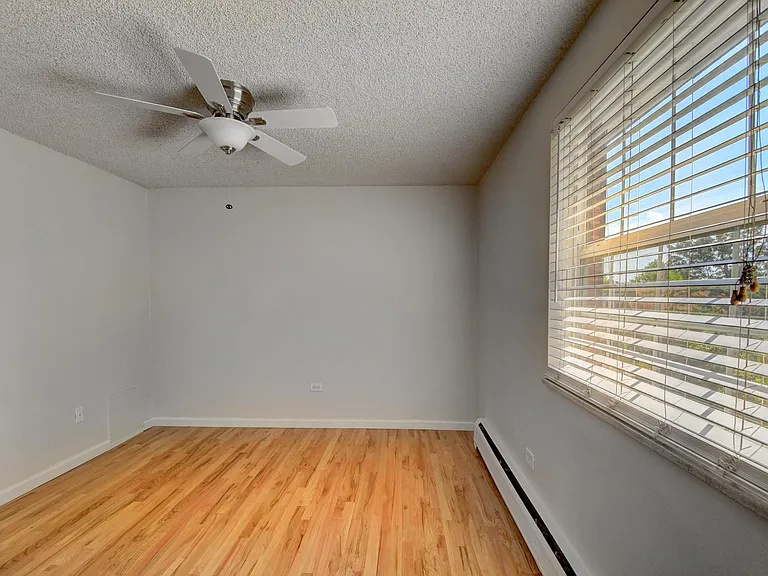 140 S Ogden St — Photo 28
