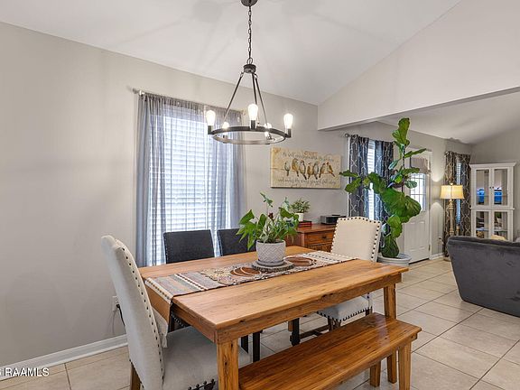 5th image of 205 Morningside Dr