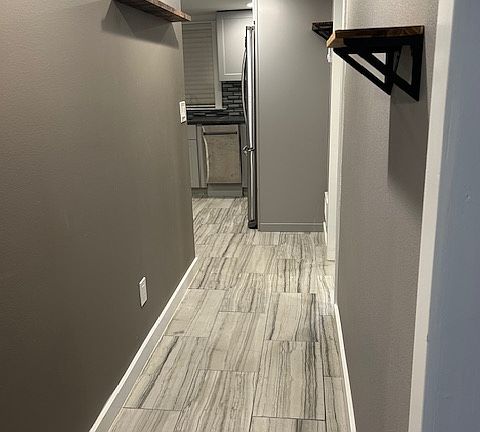 4th image of 270 1st Ave NE #270