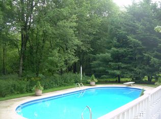 35 Stanford Dr, Westwood, MA 02090