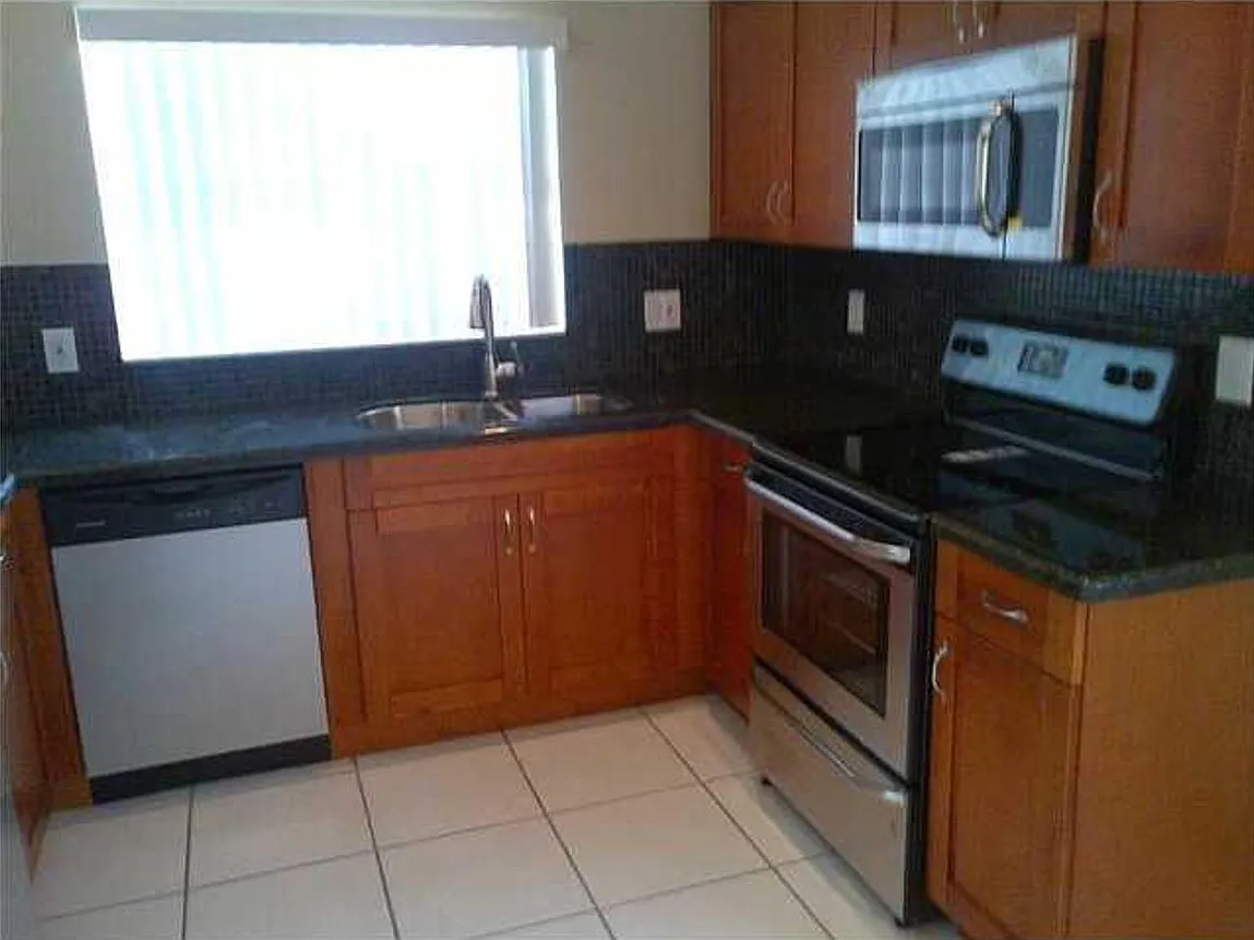 1051 Briar Ridge Road, Weston, FL 33327 — Photo 2