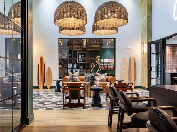 214 Kingsmeadow Cir #5-204