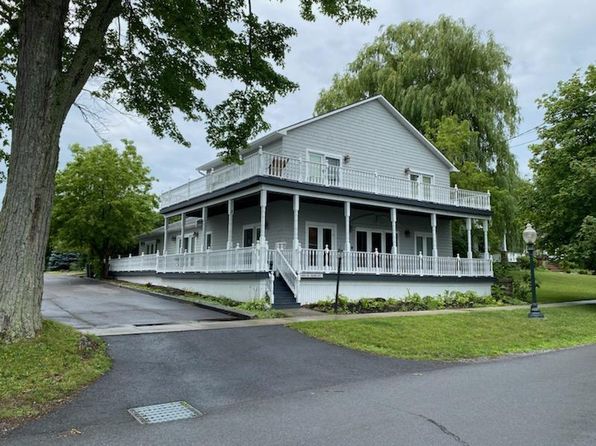 407 W Main St