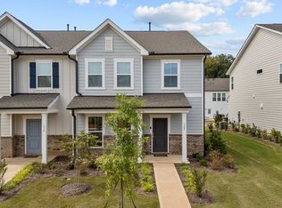 348 Abbots Mill Dr, Raleigh, NC 27603
