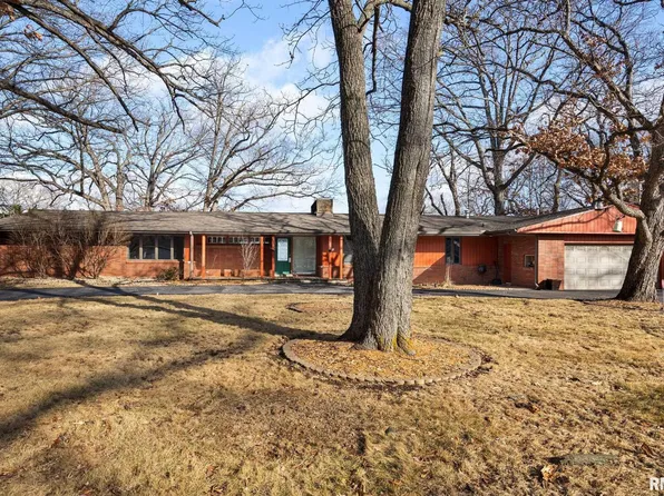 204 W Detweiller Dr, Peoria, IL 61615