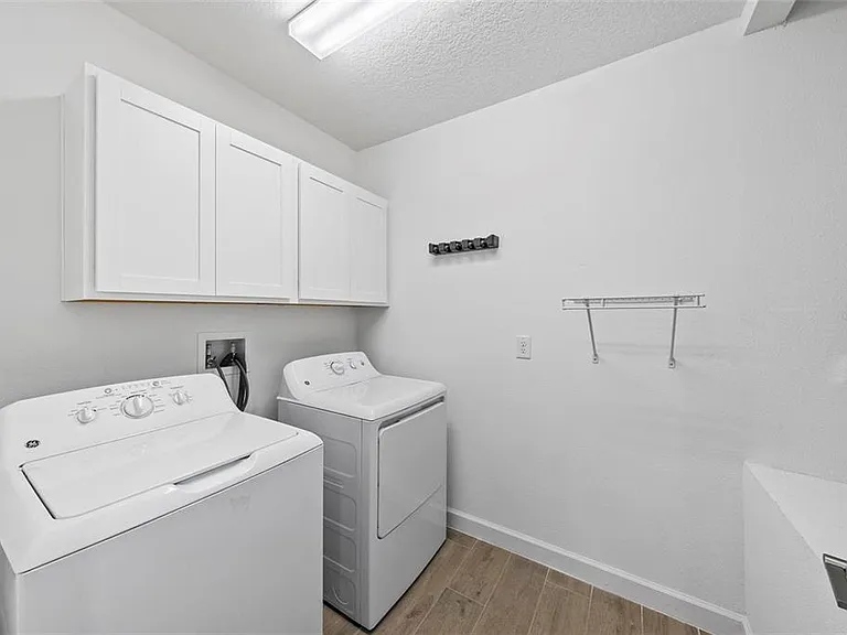 16890 Forge Surf St — Photo 20