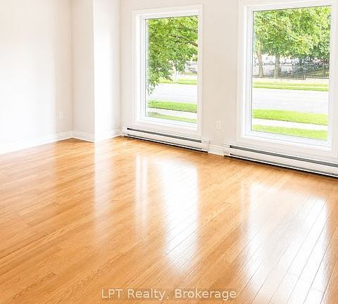 5th image of 208 Centre St S #201