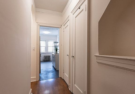 5th image of 36-12 Crescent St #1