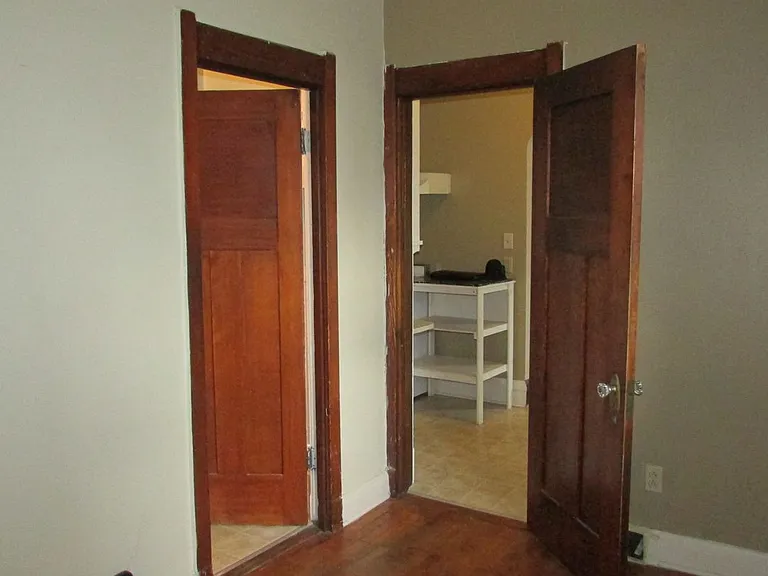 108 N Breese Ter — Photo 11