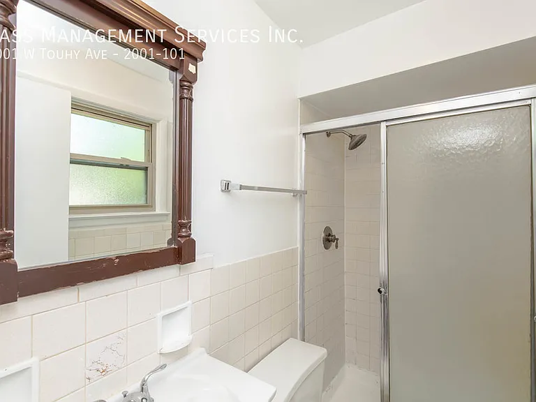 2001 W Touhy Ave #101 — Photo 10