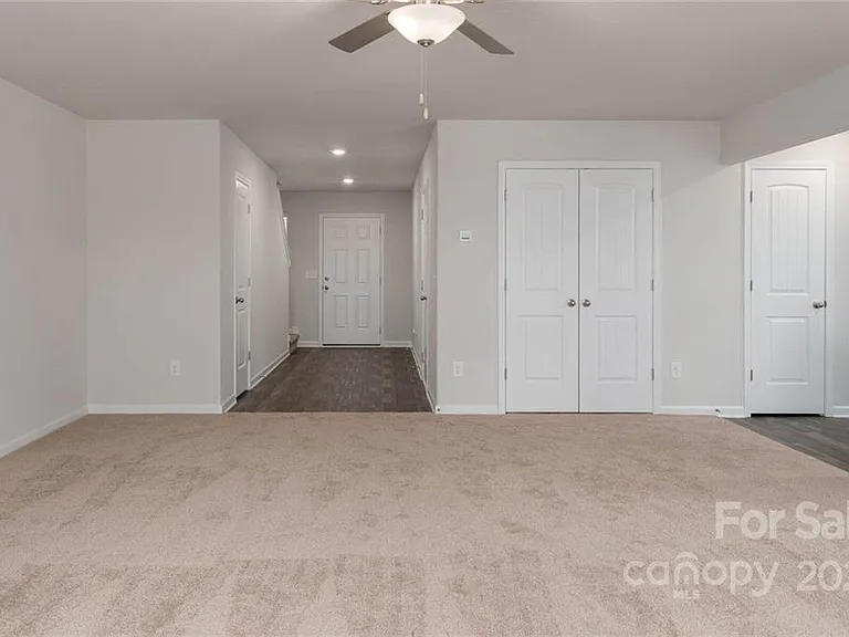 9409 Creedmore Hills Dr — Photo 7
