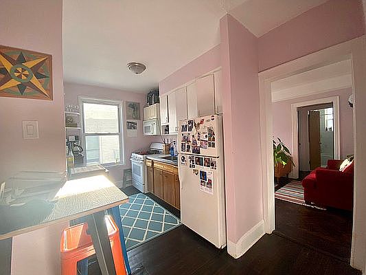 2nd image of 578 17th St #2R