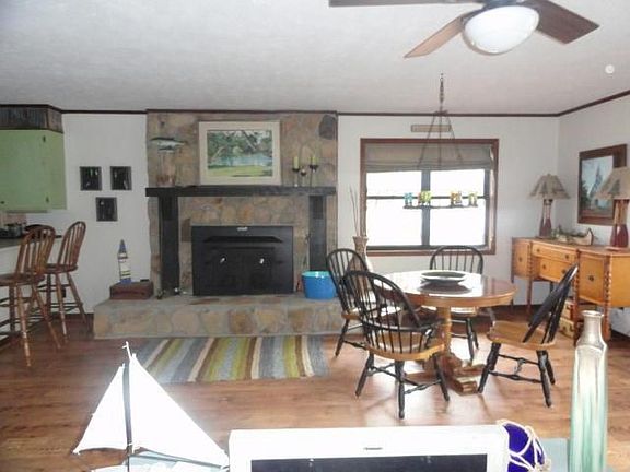 2nd image of 338 Lake Hill Dr