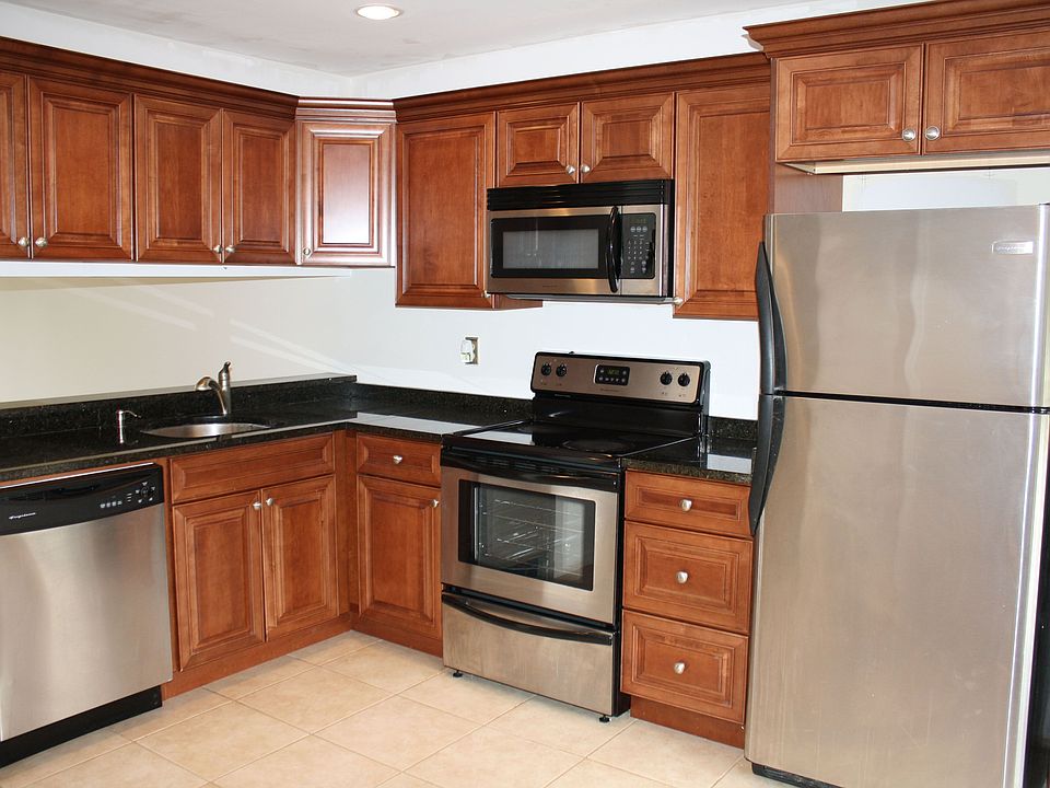 2nd image of 6796 Ducketts Ln #29-3