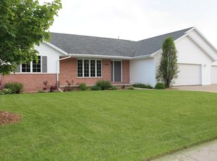 1892 Ledgeview Rd, De Pere, WI 54115