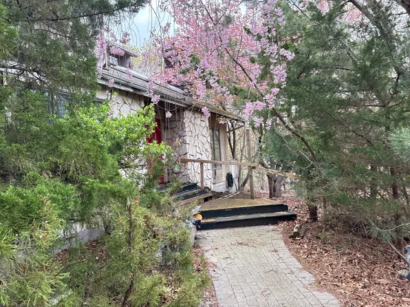 1 Ledgewood Ct, Rocky Point, NY 11778