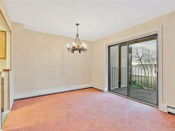 3rd image of 411 Kemeys Ave