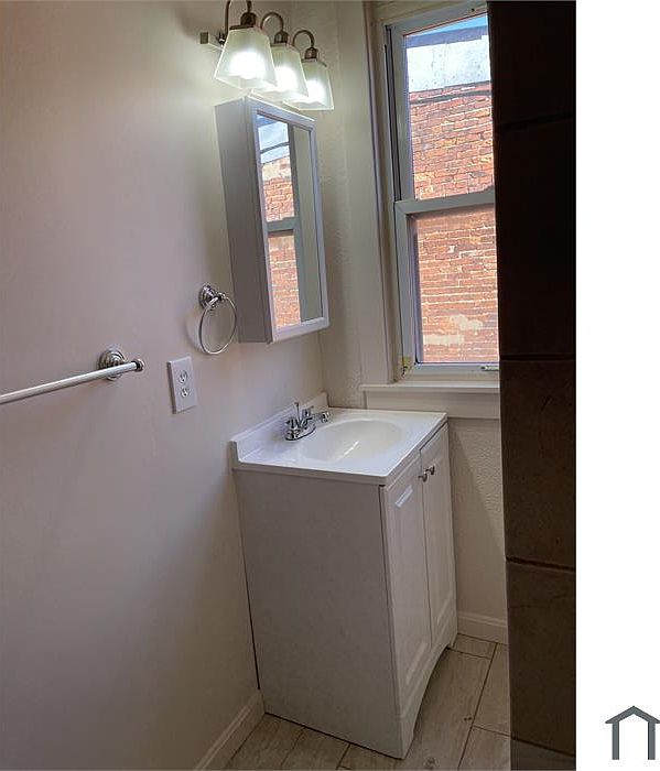 2nd image of 427 S Payson St Floor 2