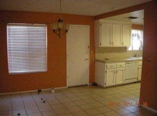 2330 E Floradora Ave, Fresno, CA 93703
