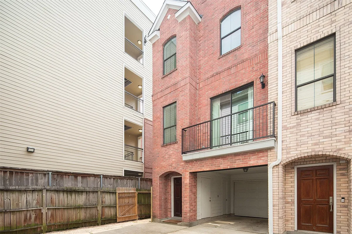 Building Photo - 202 McGowen St #F