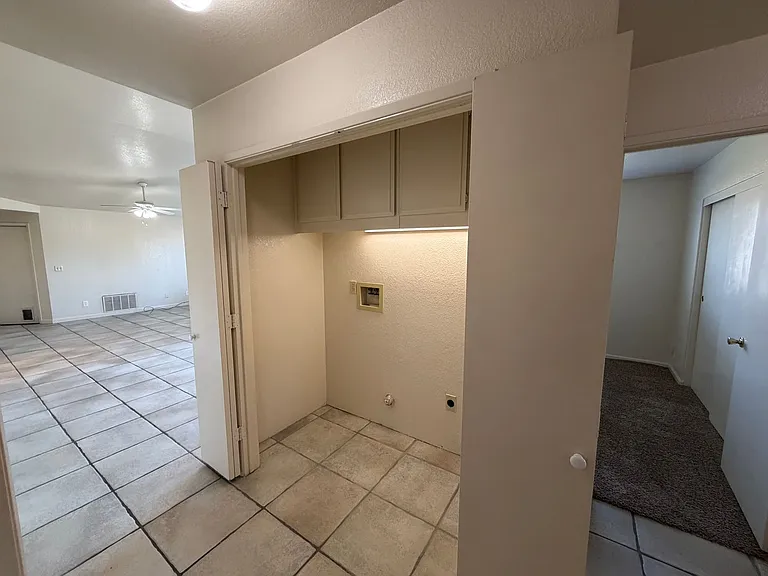 9201 Norseman Ct — Photo 11