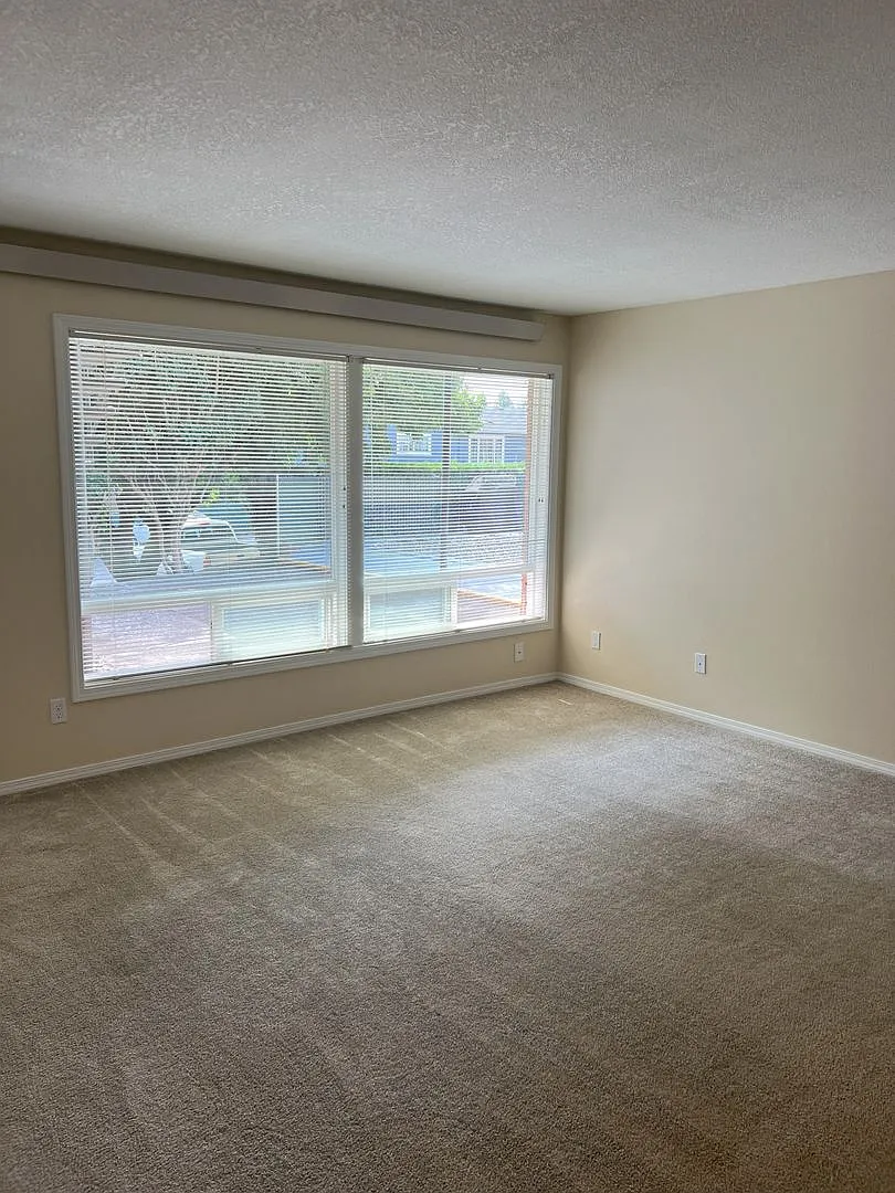 104-Oak Tree Terrace, LLC — Photo 3