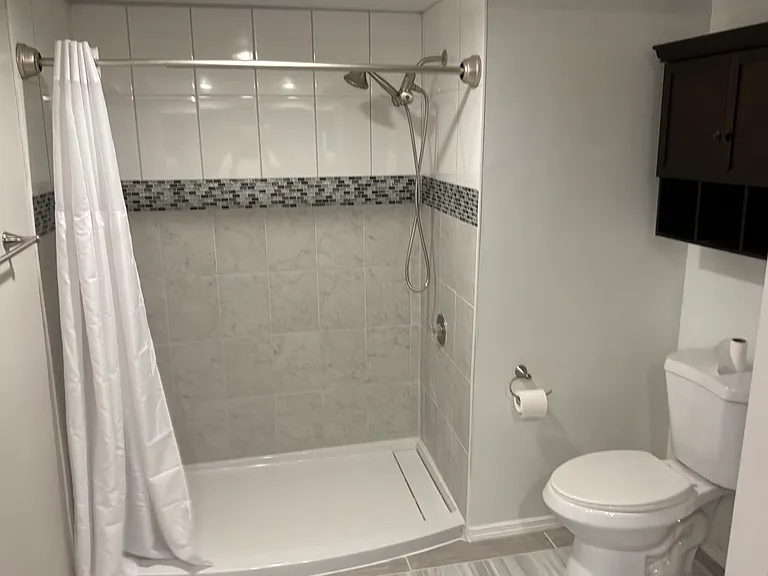 Main bedroom shower