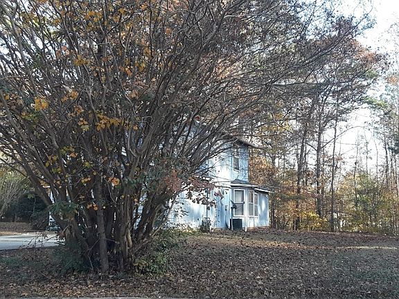 2nd image of 5668 Bradley Cir