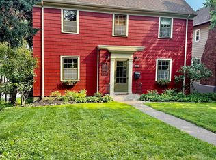 3006 E 1st St, Duluth, MN 55812