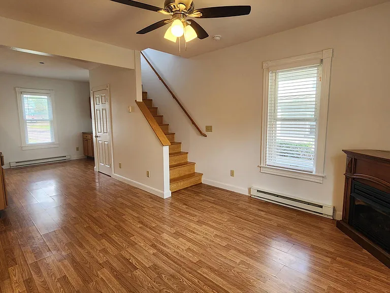 230 Scott Ave #A — Photo 12
