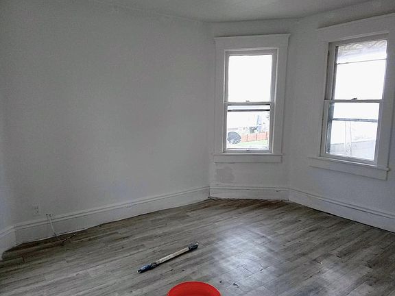 3rd image of 3317 W 50th St APT 3