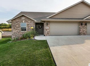 6048 Seven Springs Dr, Asbury, IA 52002