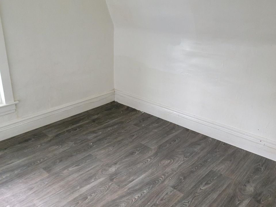 1st image of 898 Northland Ave #2
