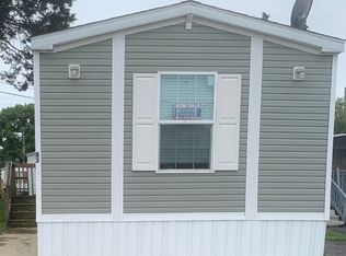 83 Fourth St, Lothian, MD 20711