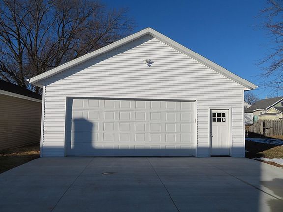 2nd image of 120 E McKinley Ave