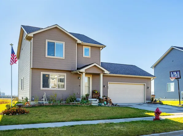 605 37th St SW, Bondurant, IA 50035