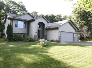 3205 S Vine St, Cambridge, MN 55008