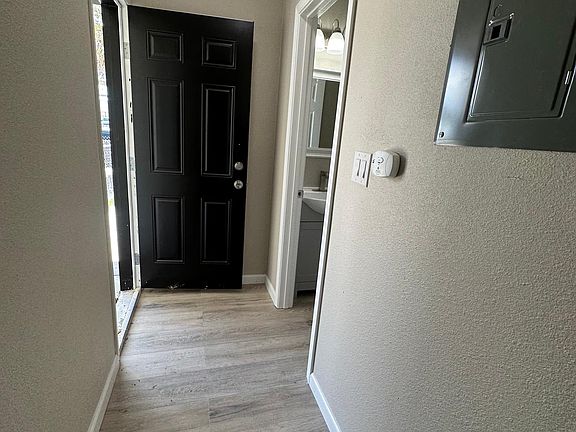 3rd image of 44321 Hardwood Ave