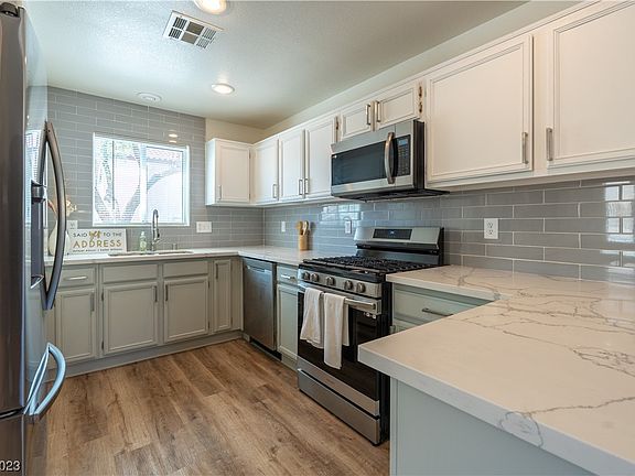 2nd image of 10828 Rosabella St